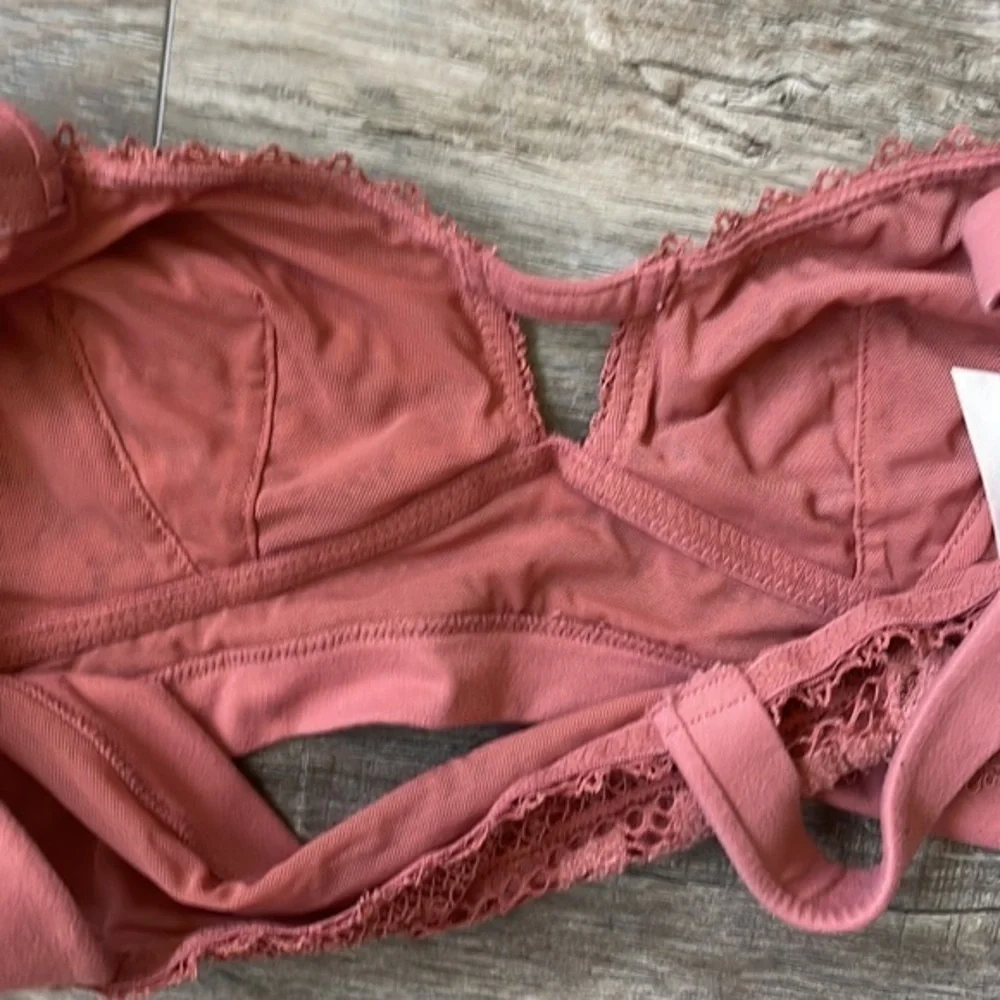 Free People bra bralette mauve lace sexy comfort size Small